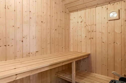 Photo 9 - Maison de 4 chambres à Væggerløse avec terrasse et sauna