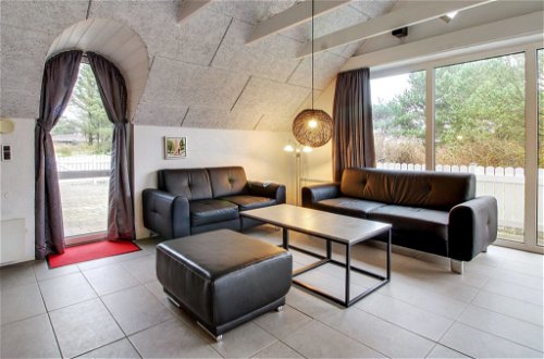 Photo 9 - 5 bedroom House in Ringkøbing with private pool and terrace