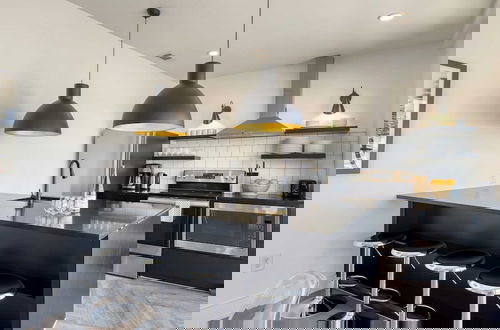 Foto 58 - The Carter by AvantStay – Spacious Stay Near Downtown