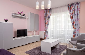 Photo 1 - Brasov Holiday Apartments - Magenta