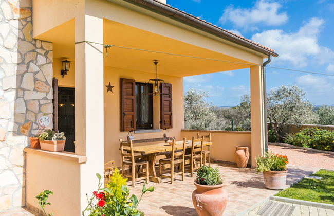 5 bedroom House in Riparbella with private pool and garden - Photo 3