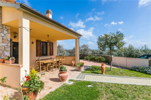 Photo 6 - 4 bedroom House in Riparbella with private pool and garden