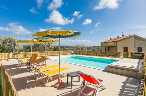 Foto 1 - Casa de 4 habitaciones en Riparbella con piscina privada y jardín
