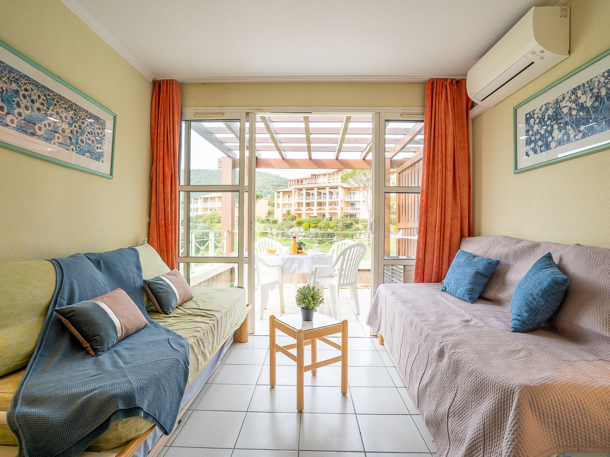 Photo 1 - Appartement de 1 chambre à Saint-Raphaël avec piscine et jardin