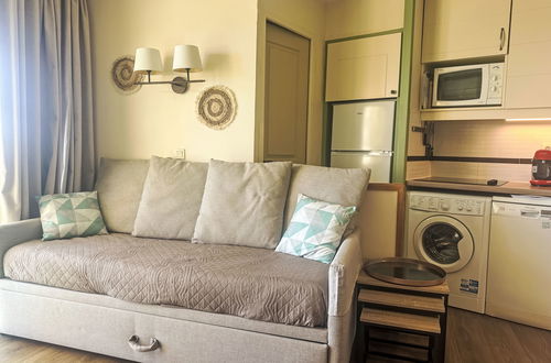 Foto 4 - Apartamento de 1 quarto em Saint-Raphaël com piscina e jardim