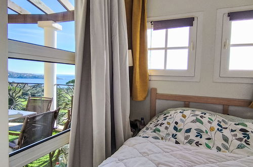 Foto 13 - Apartamento de 1 quarto em Saint-Raphaël com piscina e jardim