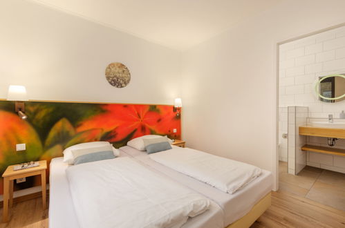 Foto 9 - Casa con 3 camere da letto a Bispingen con piscina e terrazza