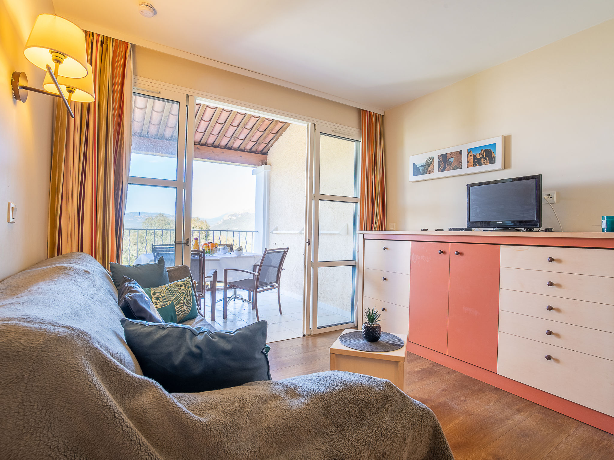 Foto 7 - Apartamento de 1 habitación en Saint-Raphaël con piscina y vistas al mar