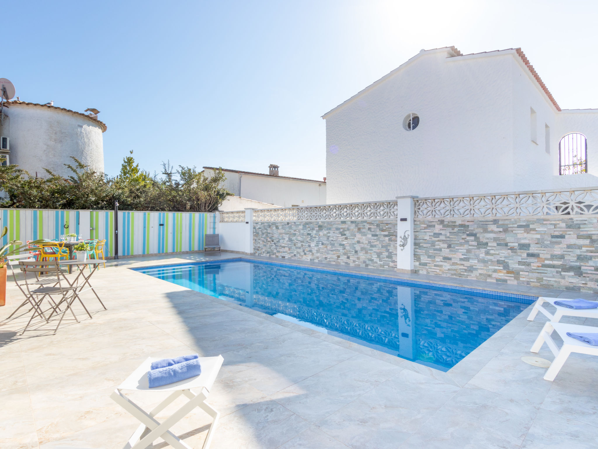 Photo 28 - Maison de 3 chambres à Castelló d'Empúries avec piscine privée et jardin