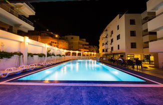 Foto 2 - Tuntas Suites Altinkum