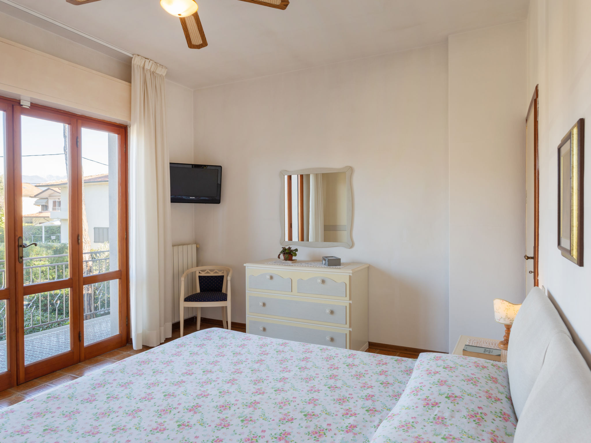 Foto 15 - Casa con 3 camere da letto a Pietrasanta con giardino e vista mare