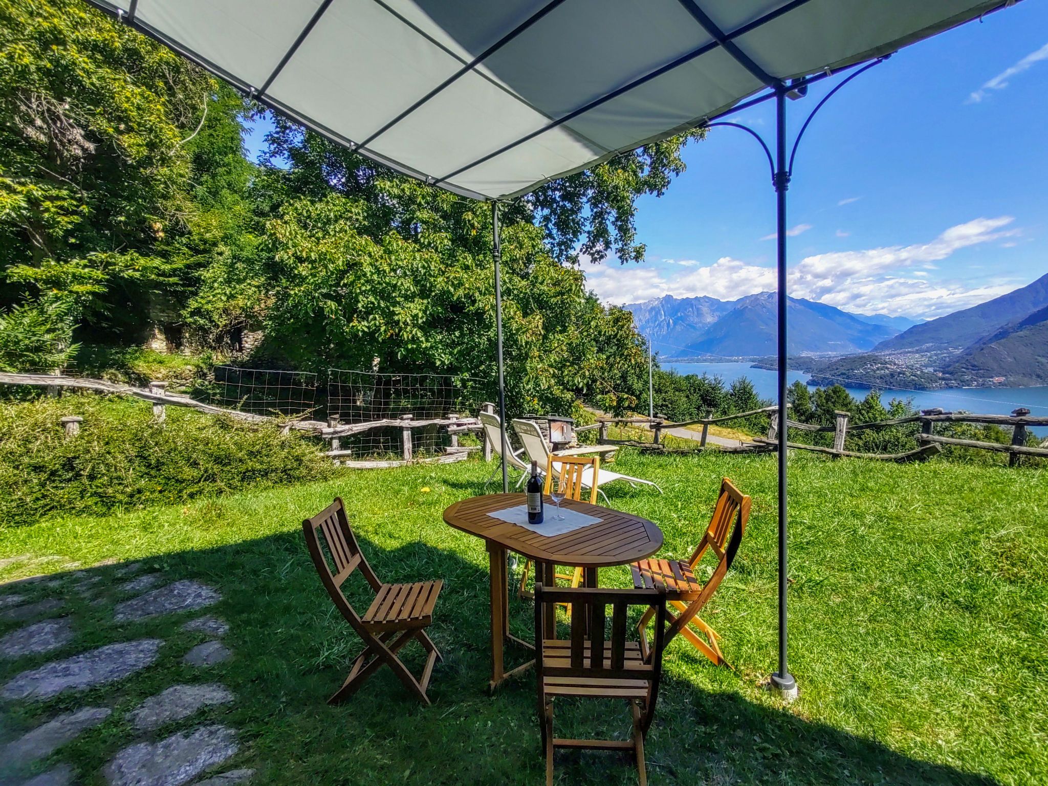 Photo 4 - Maison de 1 chambre à Pianello del Lario avec jardin