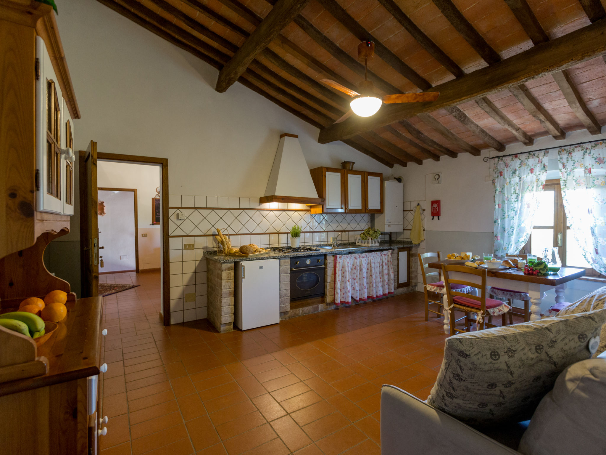 Photo 9 - 1 bedroom Apartment in Peccioli with swimming pool and garden