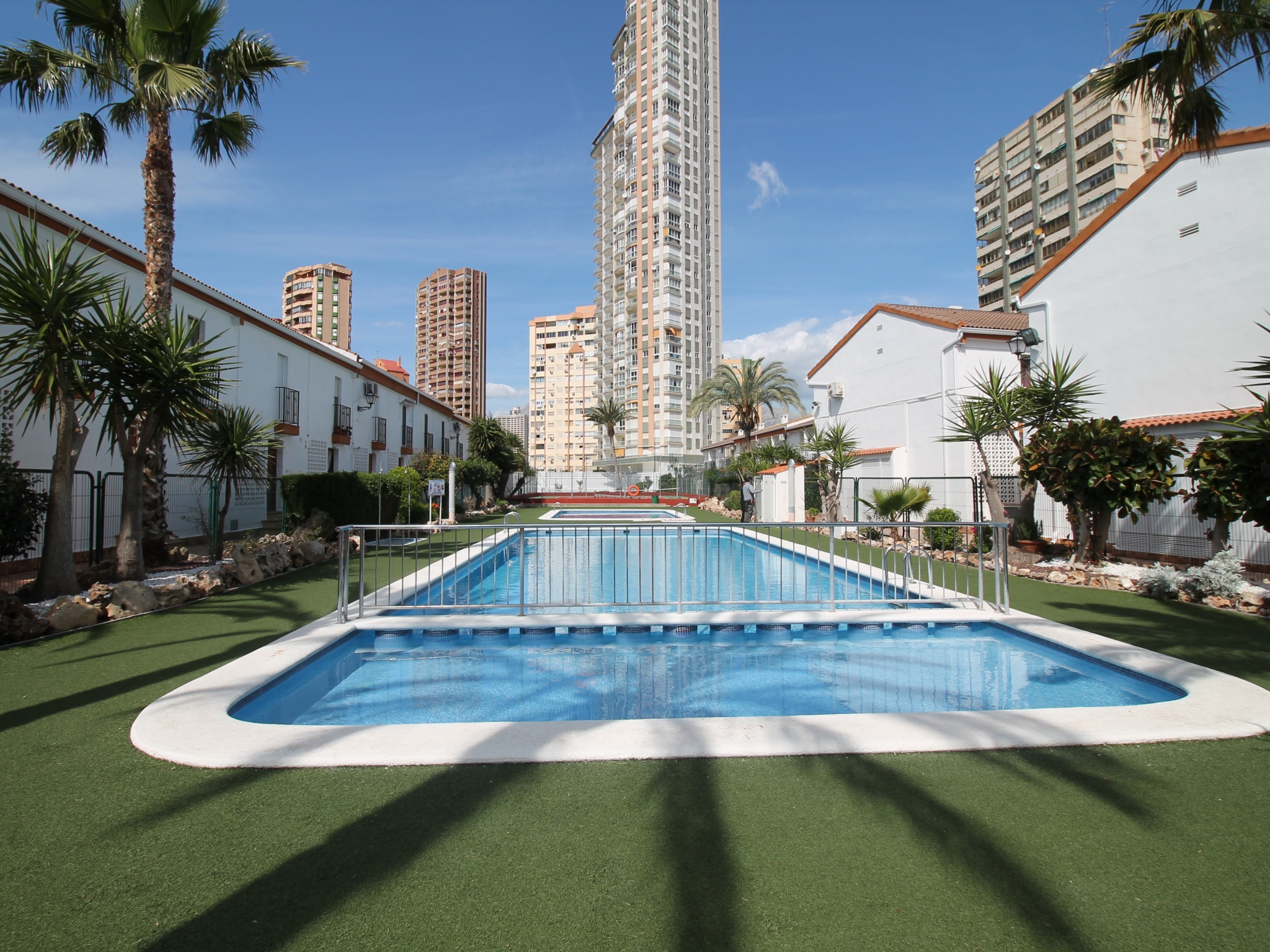 Foto 5 - Apartamento de 2 habitaciones en Benidorm con piscina y vistas al mar