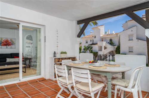 Foto 17 - Apartment mit 2 Schlafzimmern in Marbella mit schwimmbad und blick aufs meer