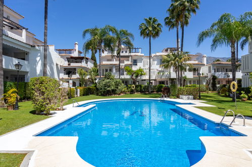 Photo 1 - Appartement de 2 chambres à Marbella avec piscine et vues à la mer