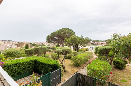 Foto 19 - Apartamento de 2 habitaciones en Sainte-Maxime con piscina y vistas al mar