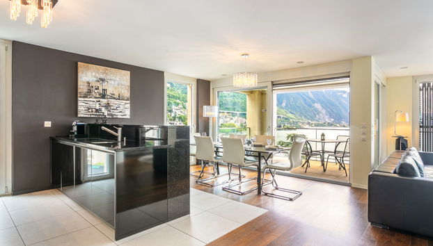 3 bedroom Apartment in Montreux with swimming pool and garden - Photo 2