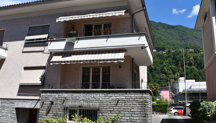 Foto 1 - Appartamento con 2 camere da letto a Locarno con vista sulle montagne