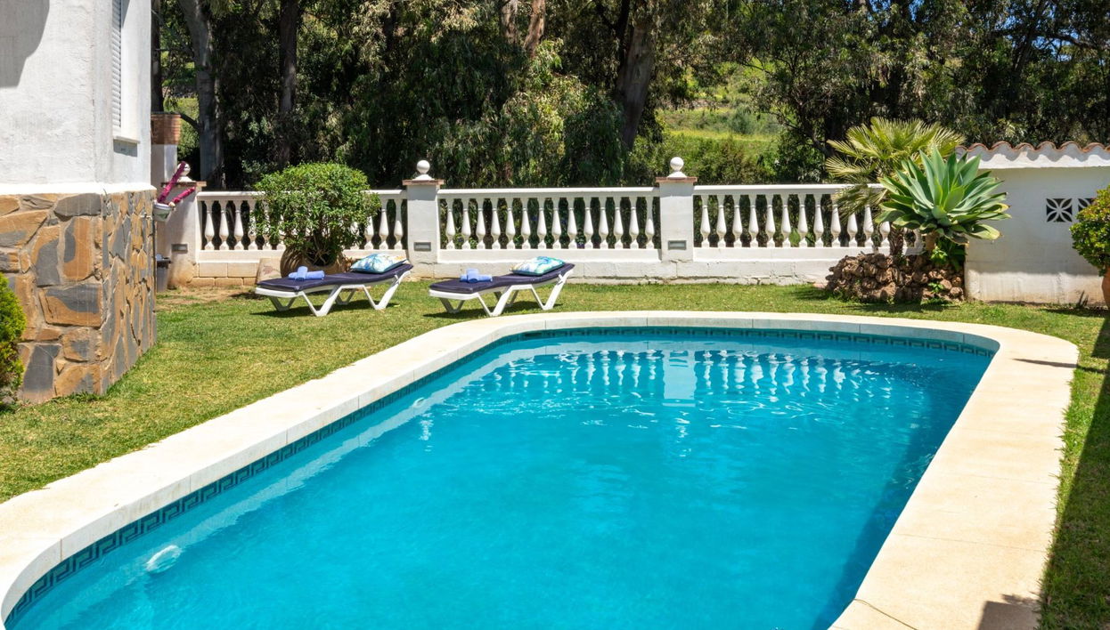 4 bedroom House in Benalmádena with private pool and garden - Photo 1
