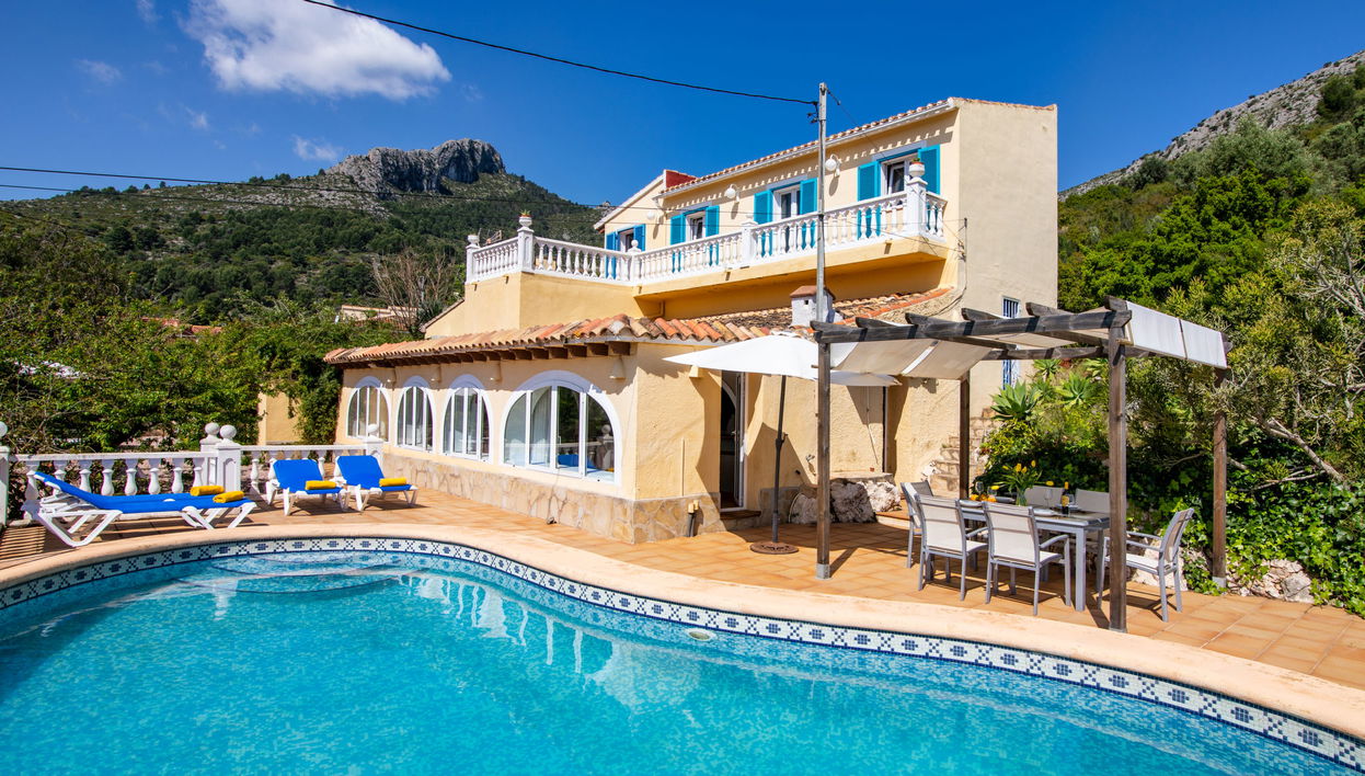 Maison de 4 chambres à Sagra avec piscine privée et jardin - Photo 1