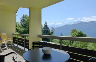 Foto 3 - Appartamento con 3 camere da letto a Beatenberg con piscina e vista sulle montagne