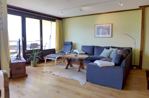 Photo 2 - 3 bedroom Apartment in Beatenberg with swimming pool and mountain view