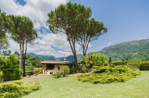 Foto 35 - Haus mit 3 Schlafzimmern in Camaiore mit privater pool und garten