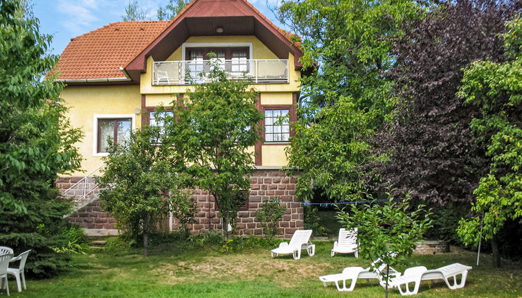Foto 1 - Casa de 5 quartos em Balatonalmádi com jardim