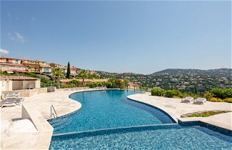 Foto 3 - Apartment mit 2 Schlafzimmern in Roquebrune-sur-Argens mit privater pool und blick aufs meer