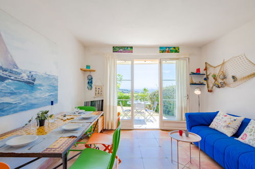 Foto 6 - Apartamento de 2 habitaciones en Roquebrune-sur-Argens con piscina privada y vistas al mar