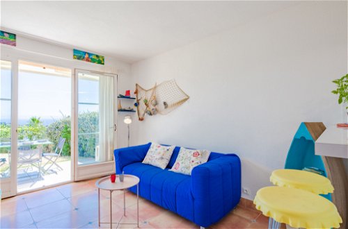 Foto 7 - Appartamento con 2 camere da letto a Roquebrune-sur-Argens con piscina privata e vista mare