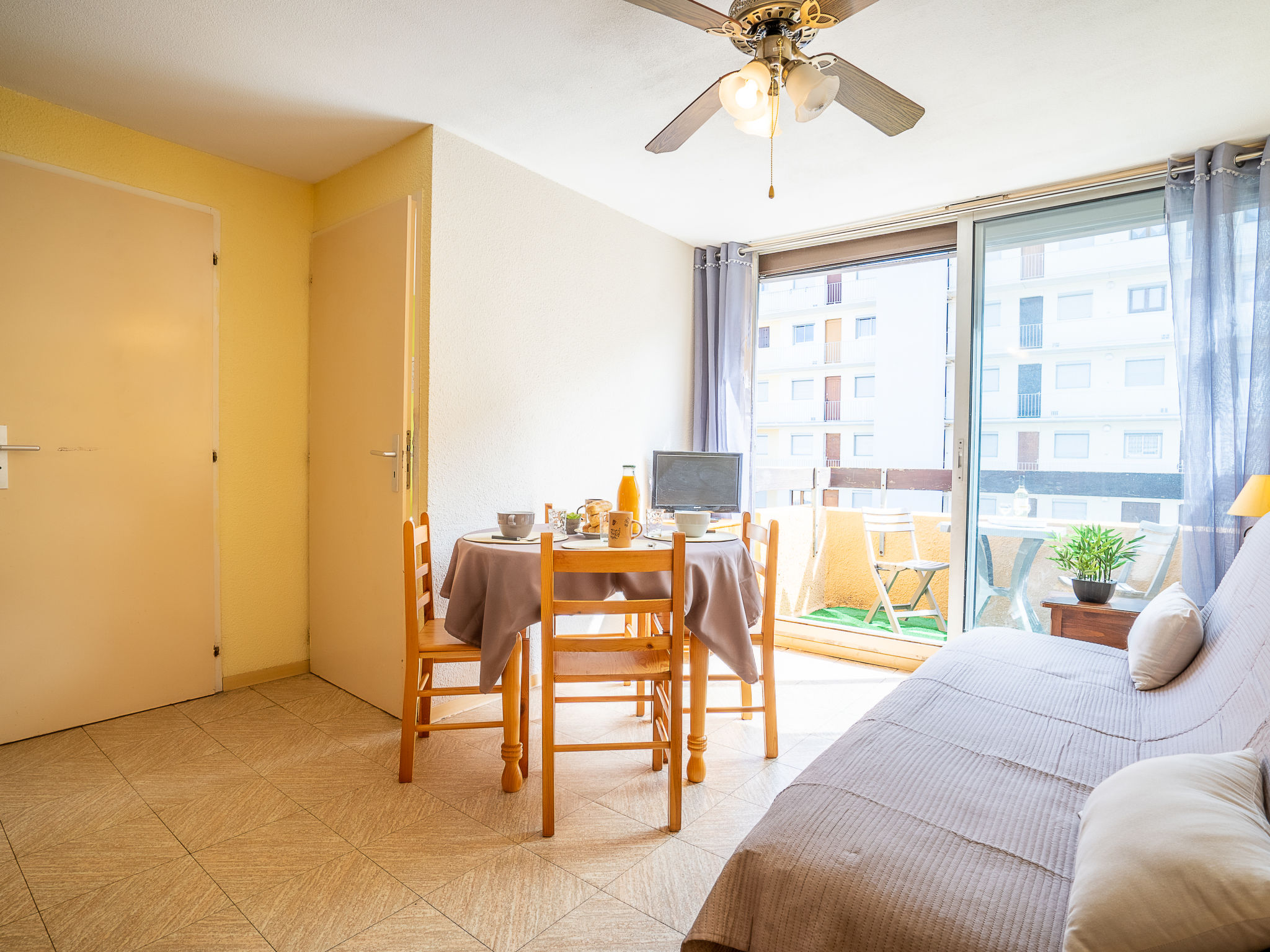 Foto 6 - Apartment mit 1 Schlafzimmer in Saint-Cyprien mit blick aufs meer