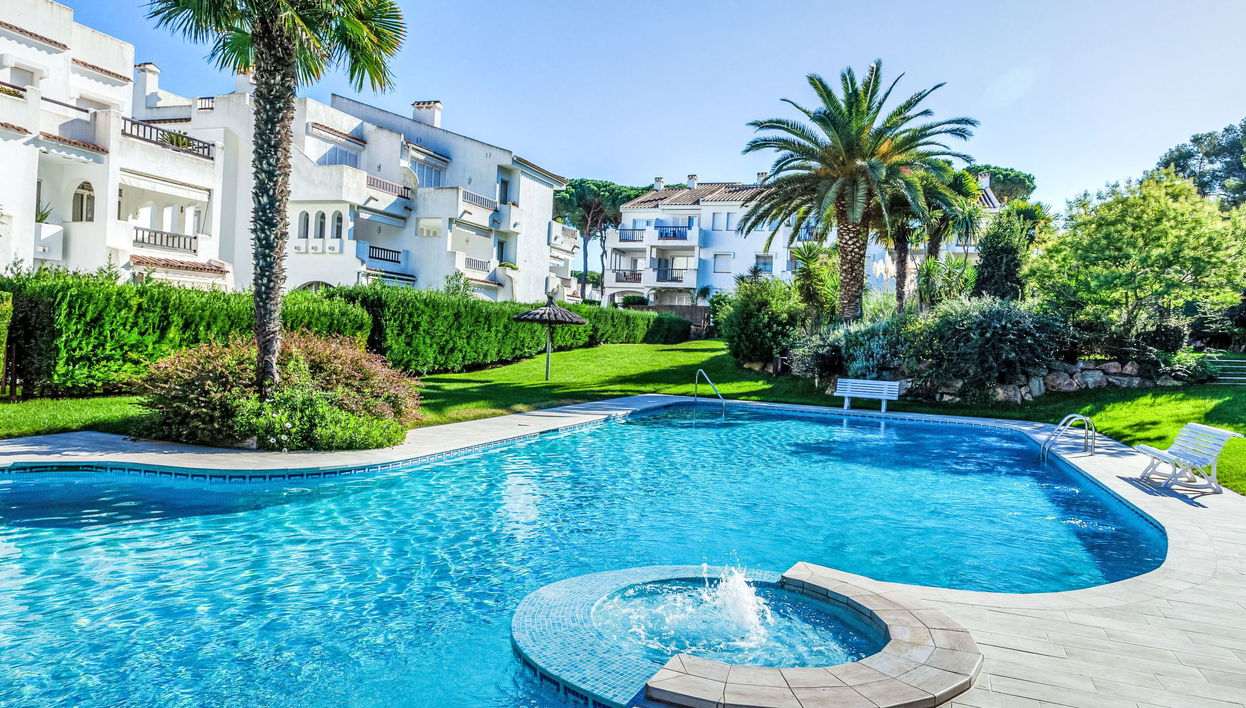 Apartamento de 3 quartos em Pals com piscina e jardim - Foto 1