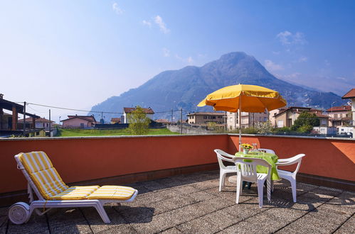 Photo 2 - 2 bedroom Apartment in Dongo with terrace and mountain view