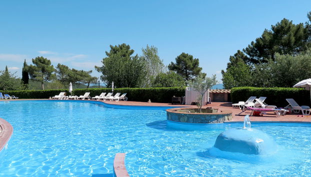Apartamento de 3 quartos em Riparbella com piscina e jardim - Foto 2