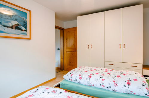 Foto 19 - Apartment mit 2 Schlafzimmern in Mazzin mit blick auf die berge