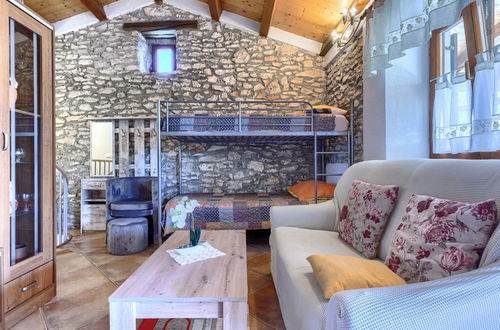 Foto 6 - Haus mit 1 Schlafzimmer in Marčana mit schwimmbad und garten
