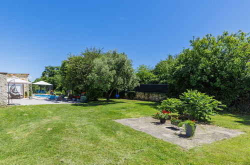 Foto 35 - Haus mit 1 Schlafzimmer in Marčana mit schwimmbad und garten