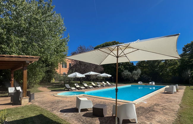 Casa de 6 quartos em Bettona com piscina privada e jardim - Foto 1