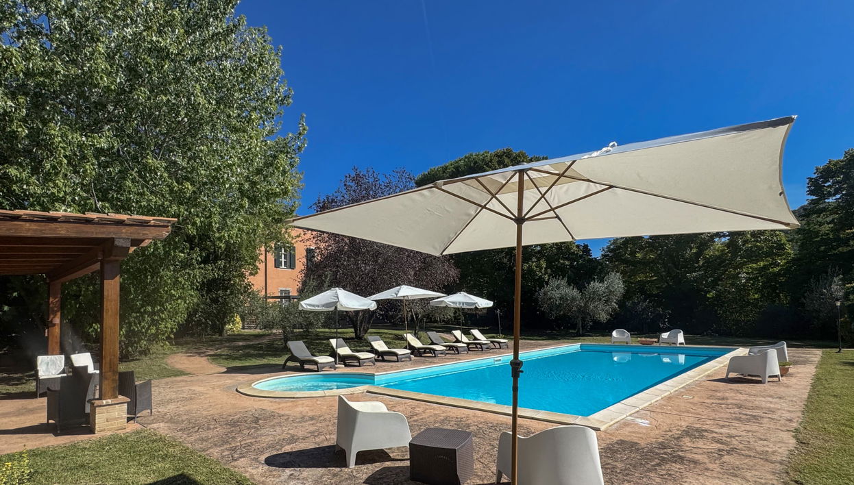 Maison de 6 chambres à Bettona avec piscine privée et jardin - Photo 1