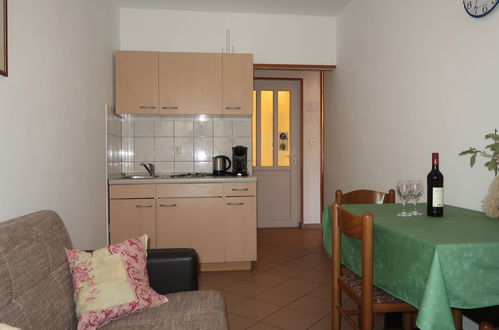 Foto 4 - Apartamento de 1 habitación en Rab con jardín y terraza