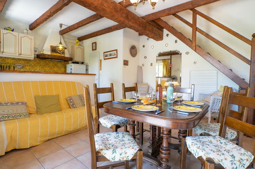 Photo 10 - Maison de 2 chambres à Saint-Cyr-sur-Mer avec jardin et terrasse