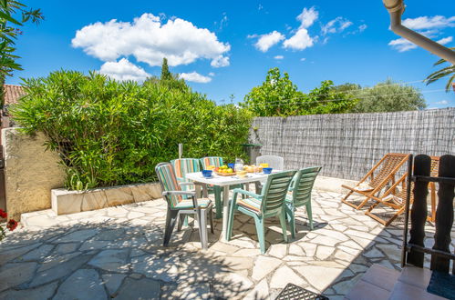 Photo 23 - Maison de 2 chambres à Saint-Cyr-sur-Mer avec jardin et terrasse