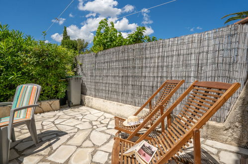 Photo 22 - Maison de 2 chambres à Saint-Cyr-sur-Mer avec jardin et terrasse