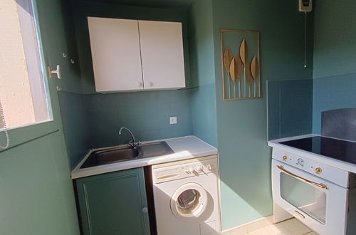 Photo 23 - 1 bedroom Apartment in Saint-Raphaël with swimming pool