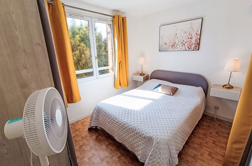 Photo 9 - 1 bedroom Apartment in Saint-Raphaël with swimming pool