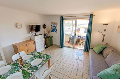 Photo 14 - 1 bedroom Apartment in Saint-Raphaël with swimming pool