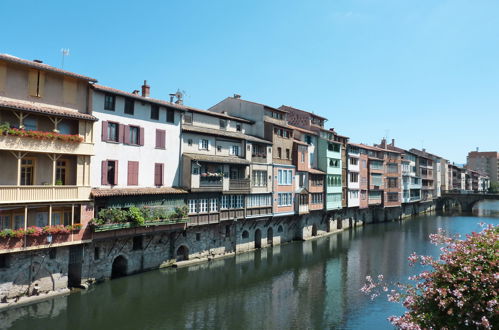 Foto 16 - Casa de 3 quartos em Pont-de-Larn com piscina privada e terraço