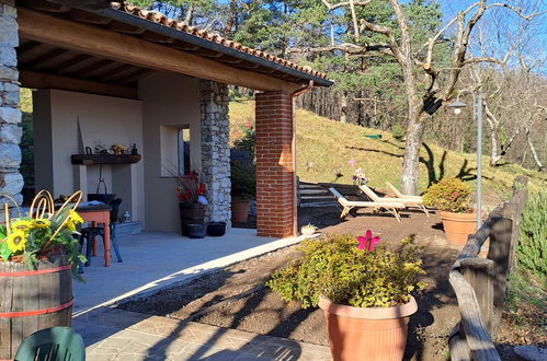 Foto 45 - Casa con 3 camere da letto a Molazzana con piscina e giardino